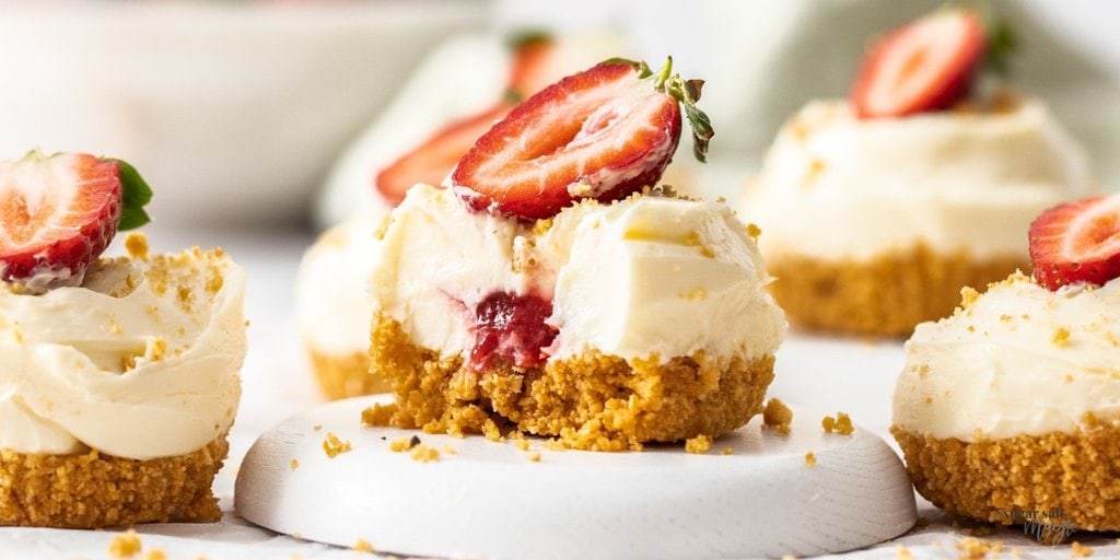 These Frozen Mini Cheesecakes Are a Great Idea for Any Event