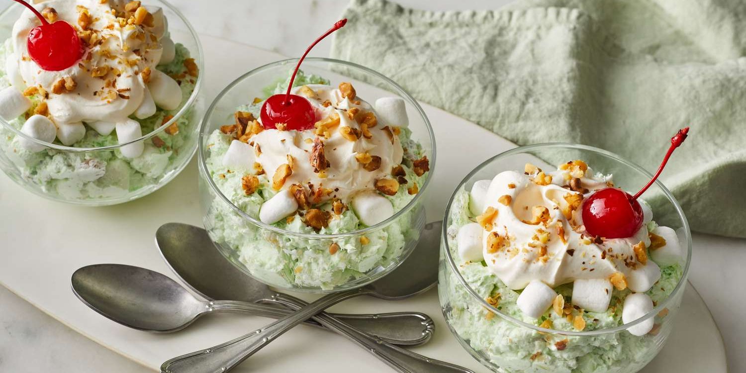 The Retro Bright-Green Dessert We Love Is Experiencing a Comeback