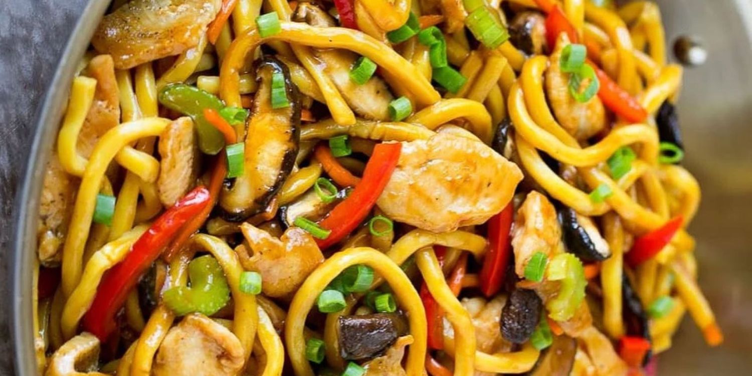 Try This Mouthwateringly Delicious and Easy Chicken Noodle Stir-Fry